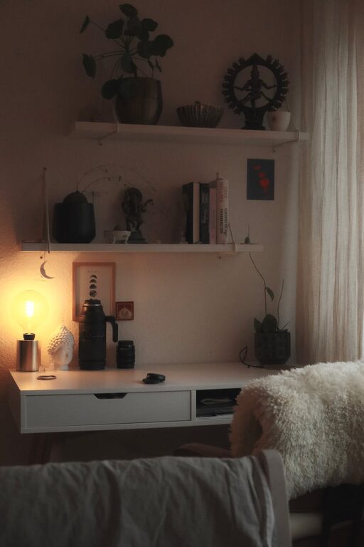 Tips for Creating a Relaxing Home Workspace to Boost Productivity